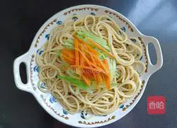 Illustration of how to make cold mixed vegetable pasta 13