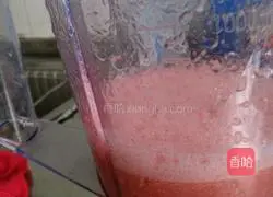 Illustration of how to make watermelon juice 3