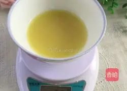 Illustration of how to make Shunde ginger into milk 3