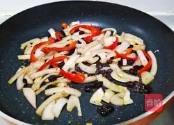 Illustration of how to make black soy spiral pasta (made in Western cuisine) 9