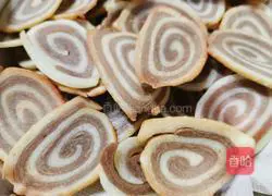 Illustration of how to make cat ears 7