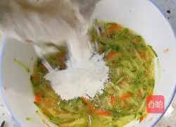 Cucumber shredded egg pancake recipe 4