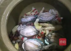 Illustration of how to make fish maw, abalone and chicken feet soup 4