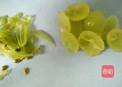 Illustration of how to make green milkshake 4