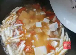 How to make white jade mushroom and tofu soup Illustration 9