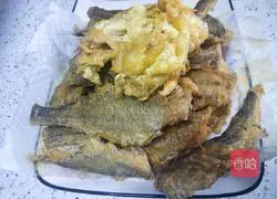 Illustration of braised small yellow croaker 4