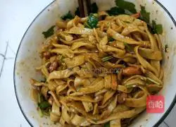 Illustration of the improved version of oil-splashed noodles 10