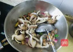Illustration of how to make fried pork slices with mushrooms 6