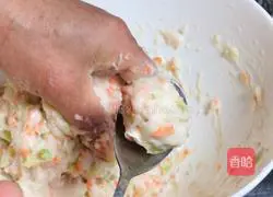 Illustration of how to make vegetable fish balls 7