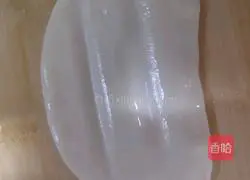 Illustration of how to stretch noodles 7