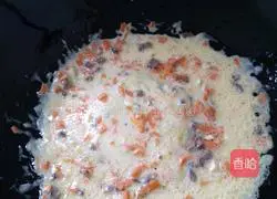 Illustration of how to make radish, beef and egg pancakes 8