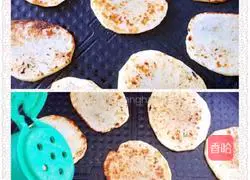 Illustration of how to make salt and pepper potato chips 4