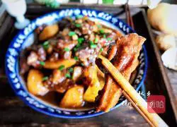 Illustration of how to cook duck meat with potatoes 12