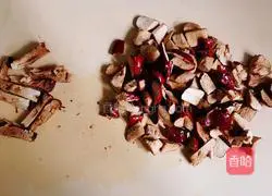 Illustration of how to make beauty peanut and red date dew 2