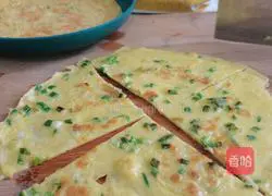 Illustration of how to make green onion egg pancake 11