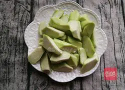 Illustration of how to make loofah and shrimp soup 9