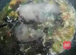 Illustration of the revised version of seaweed and egg soup 6