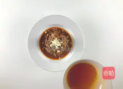 Illustration of how to make boiled beef 5