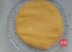 Illustration of how to make corn dough with bamboo shoot leaves and oil residue 4