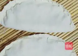 Illustration of how to make shrimp, egg and leek box 16