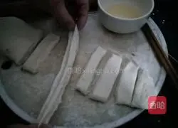 Illustration of traditional fried dough sticks 5