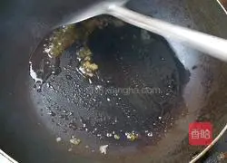 Illustration of how to make homemade Roujiamo 4