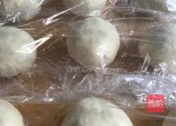 Illustration of how to make custard buns 8