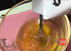 Illustration of how to make golden steamed buns 4