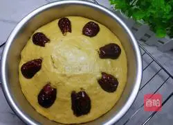 Illustration of how to make brown sugar and jujube hair cake 17