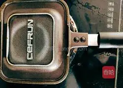 Illustration of how to make glutinous rice pancakes with chives and eggs 9