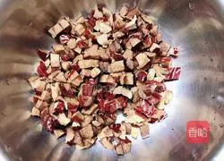 Illustration of how to make red dates and brown sugar steamed buns 8