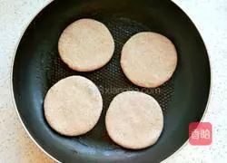 Illustration of making whole wheat dough cake 7