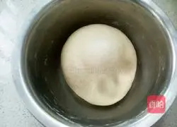 Illustration of how to make Laomian country mini sticks 8