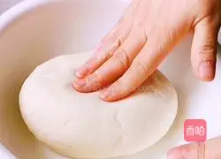 Illustration of how to make Shaanxi snack chive rolls 2