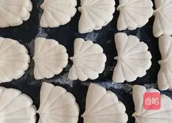 Milk Lotus Leaf Cake Recipe Illustration 13