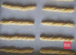 Illustration of homemade teething biscuits 12