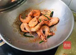 Illustration of how to make waterless boiled shrimp 3