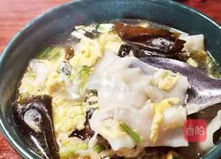 Illustration of how to make Wakame, shrimp skin and egg wontons 19