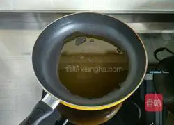 Illustration of how to stew fish soup 5