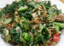 Illustration of how to make stir-fried cabbage with dried shrimps 5