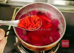 Illustration of how to make healthy dragon fruit sweet soup 7