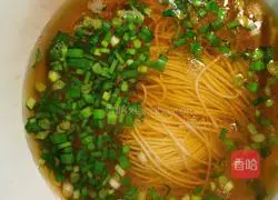 Illustration of how to make Chongqing noodles 8