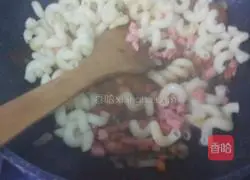 Illustration of how to make colorful macaroni 6