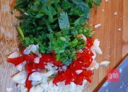 Illustration of how to make hand-shredded chicken legs 2 