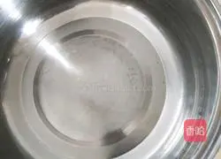 Illustration of how to make pear and lotus root soup 4