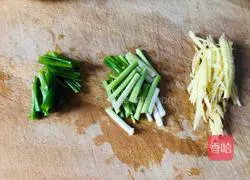 Illustration of how to make plain line noodles 5