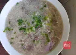 Illustration of how to make enoki mushroom and fat beef soup 4