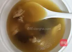 Illustration of how to make chicken soup 10