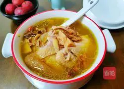 Illustration of how to make chicken soup with colorful mushrooms 1