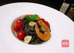 Illustration of how to make tomato prawn and cuttlefish noodles 10